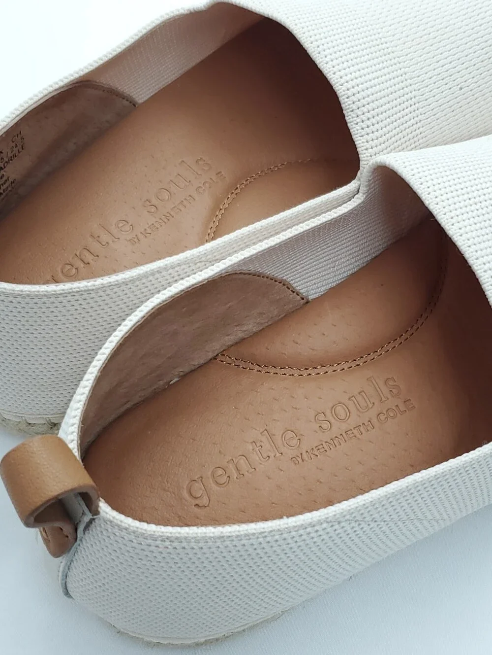 NEW Gentle Souls Womens Lizzy Slip On Espadrille White/Cream Flats Shoes Size 8